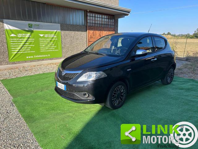 Lancia Ypsilon ECO CHIC GOLD, del 2020, 67.500 km, in vendita a Vercelli (VC)