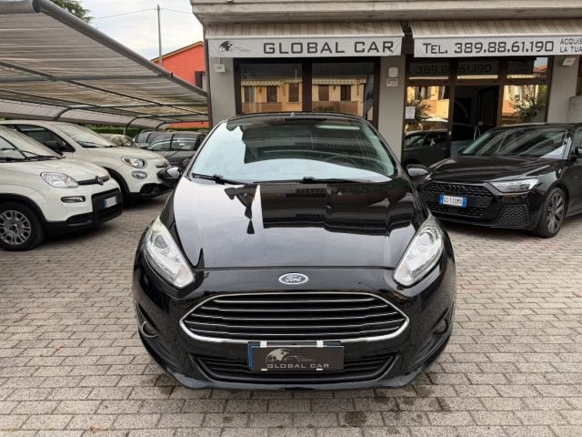 Ford Fiesta 1.4 5p. Bz.- GPL Titanium - foto 2 di 9
