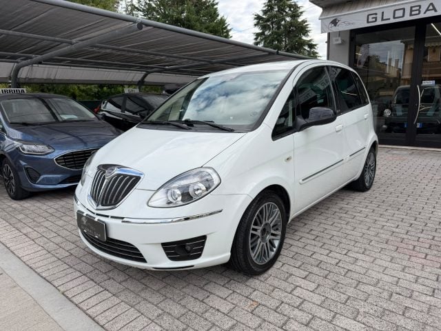 Lancia MUSA 1.6 Mjt 120 CV Platinum, del 2011, 190.640 km, in vendita a Salzano (VE)