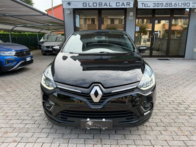 Renault Clio dCi 8V 75 CV 5 porte Moschino Intens - foto 2 di 4