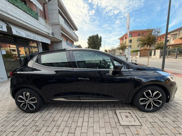 Renault Clio dCi 8V 75 CV 5 porte Moschino Intens - foto 4 di 4