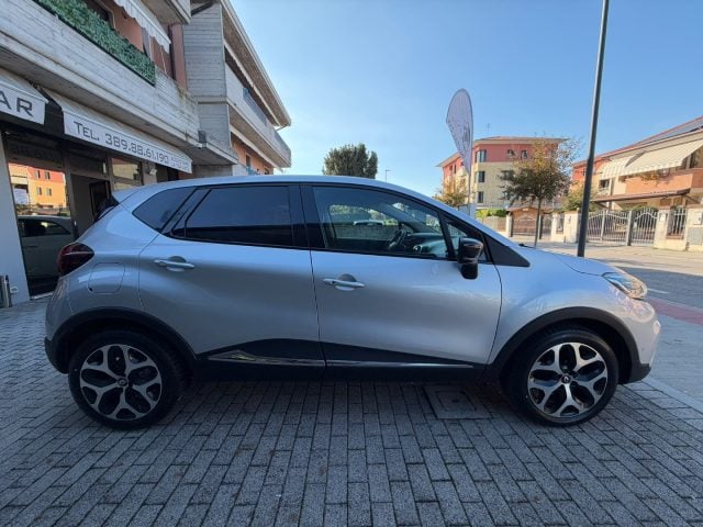 Renault Captur TCe 12V 90 CV Sport Edition - foto 4 di 4