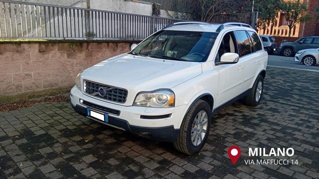 Volvo XC90 D5 AWD Geartronic Executive 7 posti/gancio traino usato a MILANO