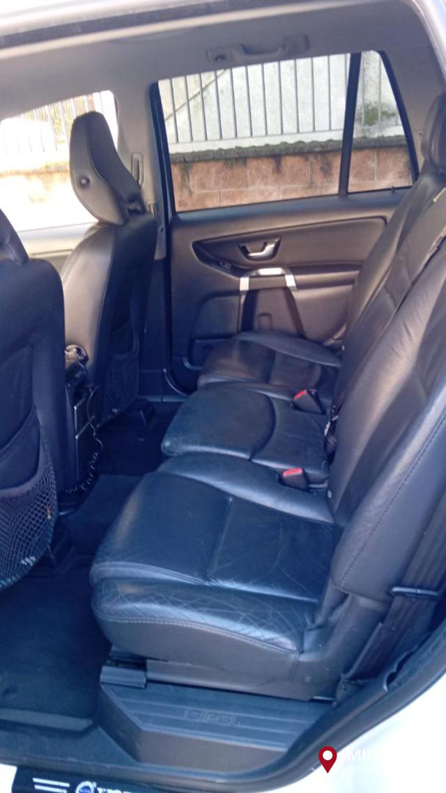 Volvo XC90 D5 AWD Geartronic Executive 7 posti/gancio traino - foto 3 di 4