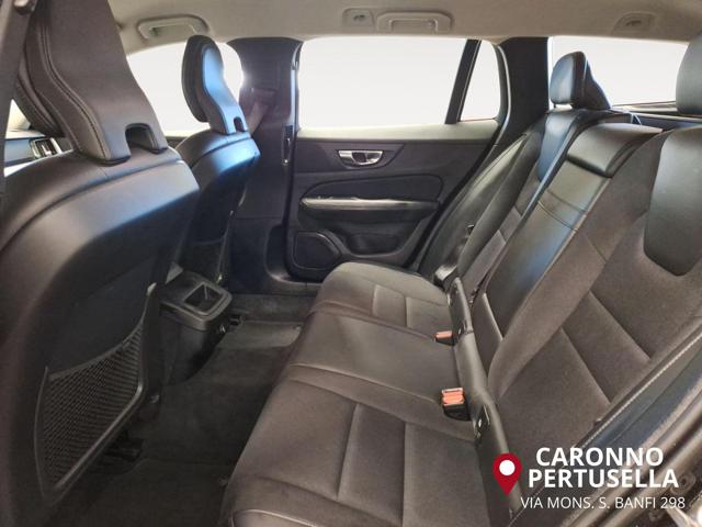 Volvo V60 D3 Geartronic Business Plus, del 2020, 112.900 km, in vendita a Milano (MI)