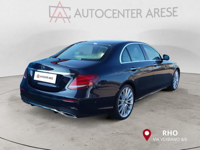 Mercedes-Benz E 220 d 4Matic Auto Premium, del 2019, 121.300 km, in vendita a Milano (MI)