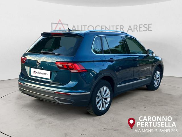 Volkswagen Tiguan 2.0 TDI 150 CV SCR DSG Life usato a MILANO