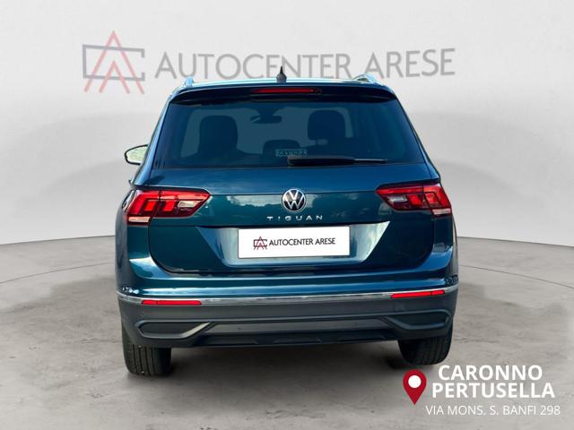 Volkswagen Tiguan 2.0 TDI 150 CV SCR DSG Life usato a MILANO