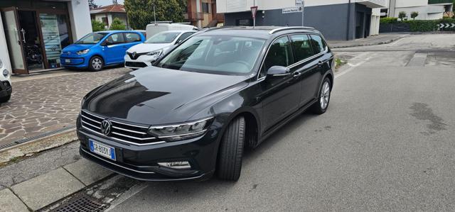 Volkswagen Passat Variant 2.0 TDI SCR EVO DSG Business usato a TREBASELEGHE