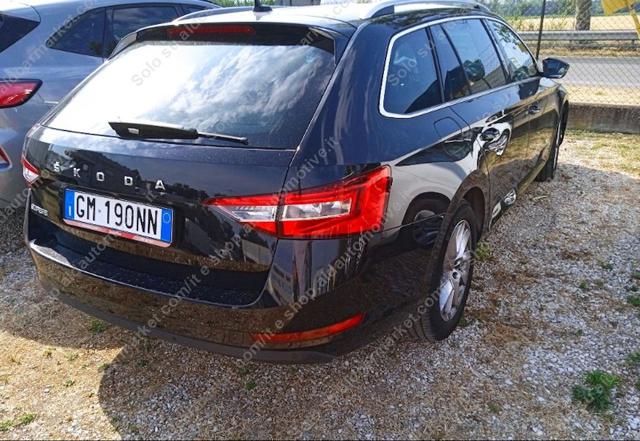Skoda Superb 2.0 TDI EVO 150 CV SCR DSG Wagon Style - foto 4 di 4