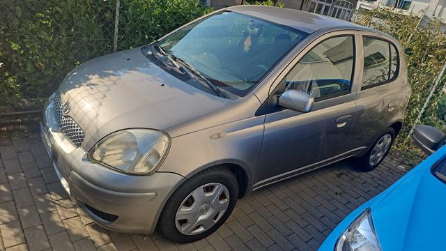 Toyota Yaris 1.0i 16V cat 5 porte, del 2003, 171.000 km, in vendita a Trebaseleghe (PD)