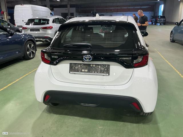 Toyota Yaris 1.5 Hybrid 5 porte Business GANCIO TRAINO - foto 3 di 4