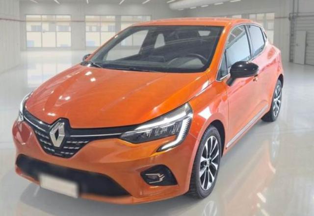 Renault Clio TCe 90 CV 5 porte Techno, del 2023, 16.500 km, in vendita a Trebaseleghe (PD)