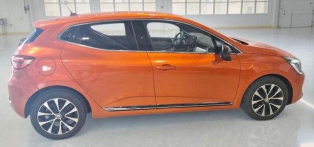 Renault Clio TCe 90 CV 5 porte Techno - foto 4 di 4