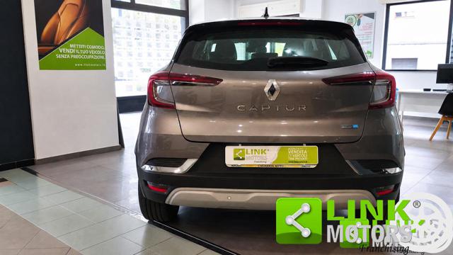 Renault Captur INTENS 160 CV PLUG IN HYBRID AUTOMATICA - foto 2 di 4