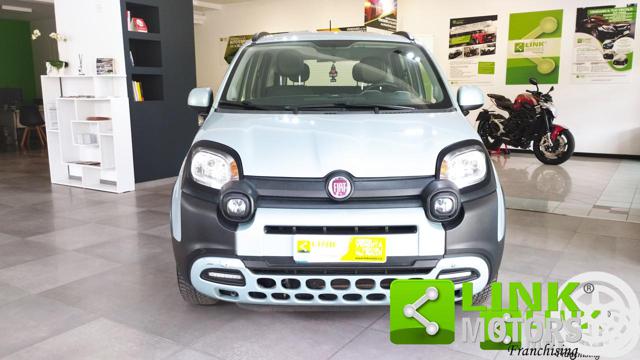 Fiat Panda Cross 1.0 Firefly hybrid mhev - foto 2 di 4