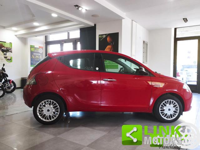 Lancia Ypsilon ECOCHIC GOLD - foto 4 di 4