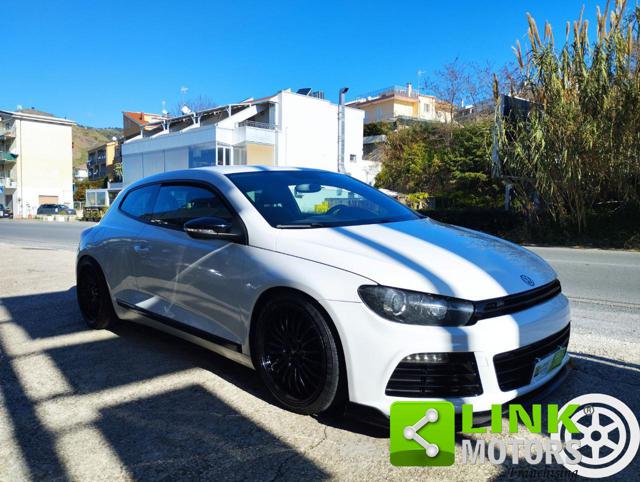 Volkswagen Scirocco 2.0 TDI 170 CV DPF - foto 3 di 4