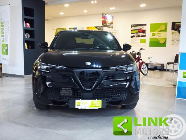 Alfa Romeo Junior 1.2 136 CV Hybrid eDCT6 Speciale Full Optional - foto 2 di 4