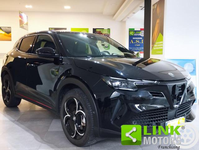 Alfa Romeo Junior 1.2 136 CV Hybrid eDCT6 Speciale Full Optional - foto 3 di 4