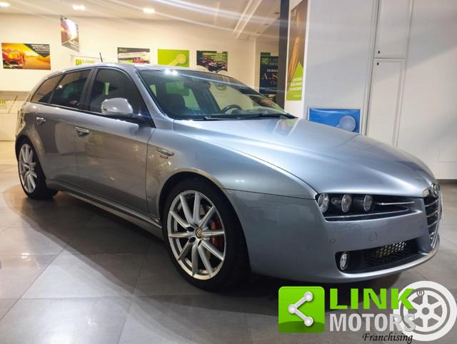 Alfa Romeo 159 3.2 JTS V6 260 CV Q2 Sportwagon TI - foto 3 di 4