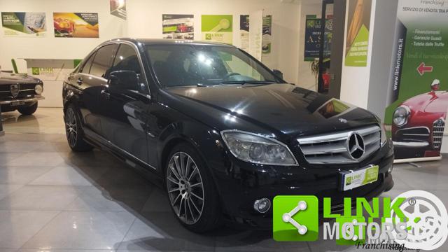 Mercedes-Benz C 220 CDI 2.2 AVANTGARDE 170 CV AMG UNICO PROPRIETARIO - foto 3 di 4