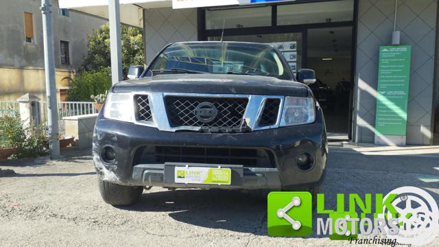 Nissan Navara DOUBLE CAB 2.5 DCI 190 LE 4WD - foto 2 di 4