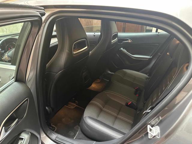 Mercedes-Benz GLA 200 d Automatic 4Matic Sport - foto 4 di 4