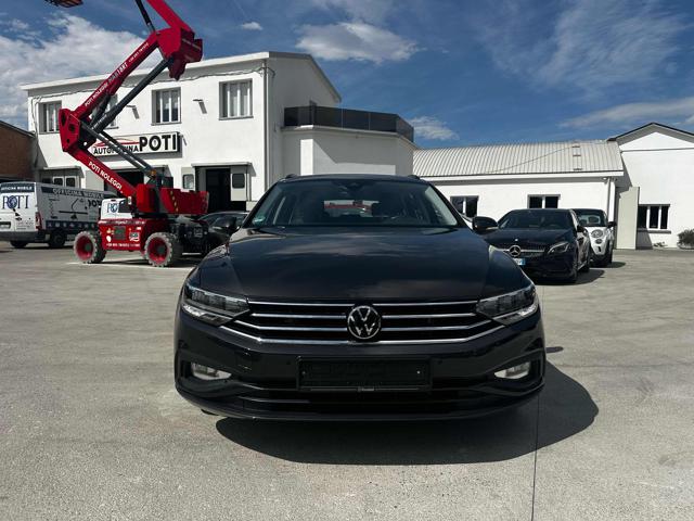 Volkswagen Passat Variant 2.0 TDI SCR EVO Business "PARI AL NUOVO" - foto 2 di 4