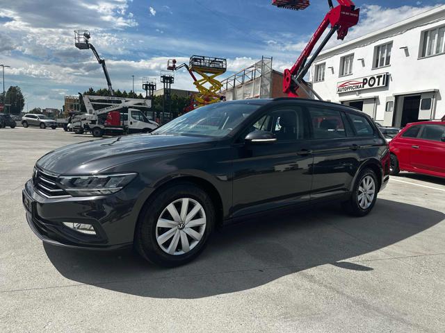 Volkswagen Passat Variant 2.0 TDI SCR EVO Business "PARI AL NUOVO" usato a CASTENASO
