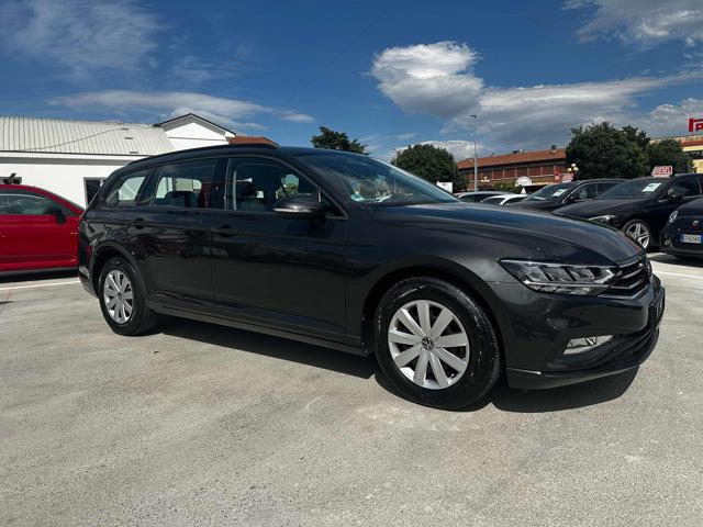 Volkswagen Passat Variant 2.0 TDI SCR EVO Business "PARI AL NUOVO" - foto 3 di 4