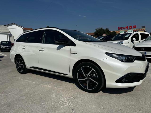 Toyota Auris Touring Sports 1.8 Hybrid Black Edition CVT - foto 3 di 4