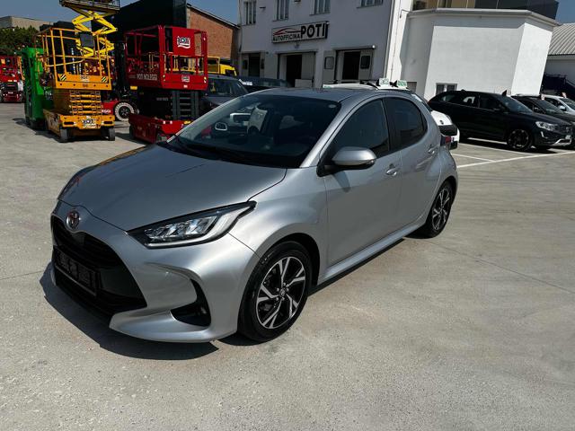Toyota Yaris 1.5 Hybrid 5 porte Trend PARI AL NUOVO usato a CASTENASO