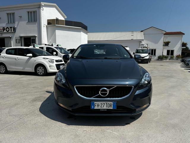 Volvo V40 D2 'eco' Momentum OK NEOPATENTATO - foto 2 di 4