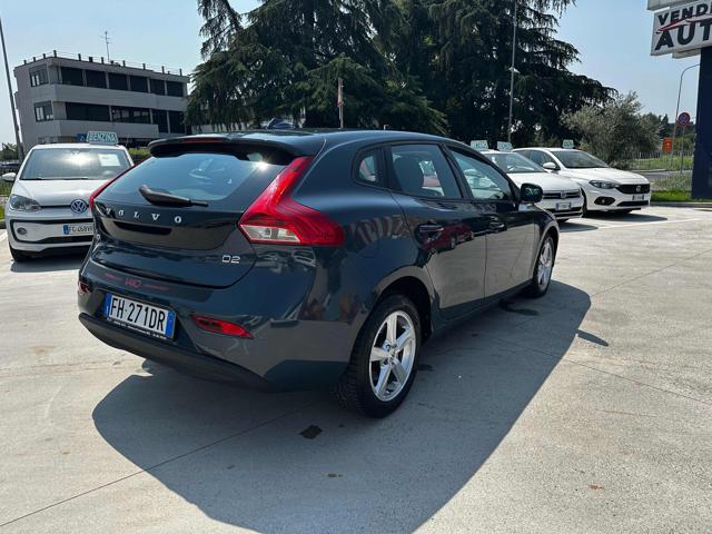 Volvo V40 D2 'eco' Momentum OK NEOPATENTATO - foto 4 di 4