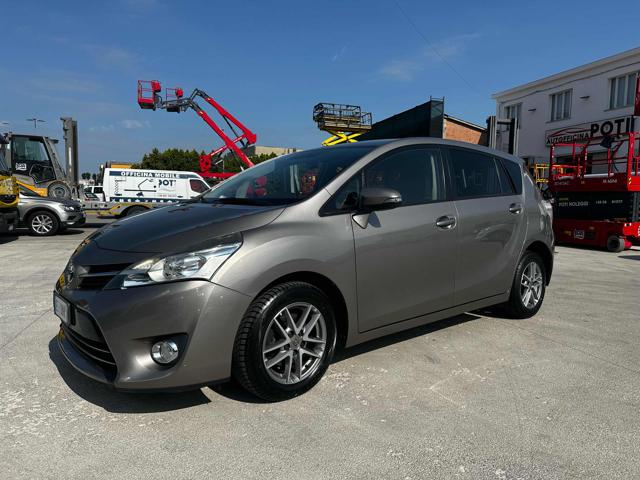 Toyota Verso 1.6 D-4D Style OK NEOPATENTATO usato a CASTENASO