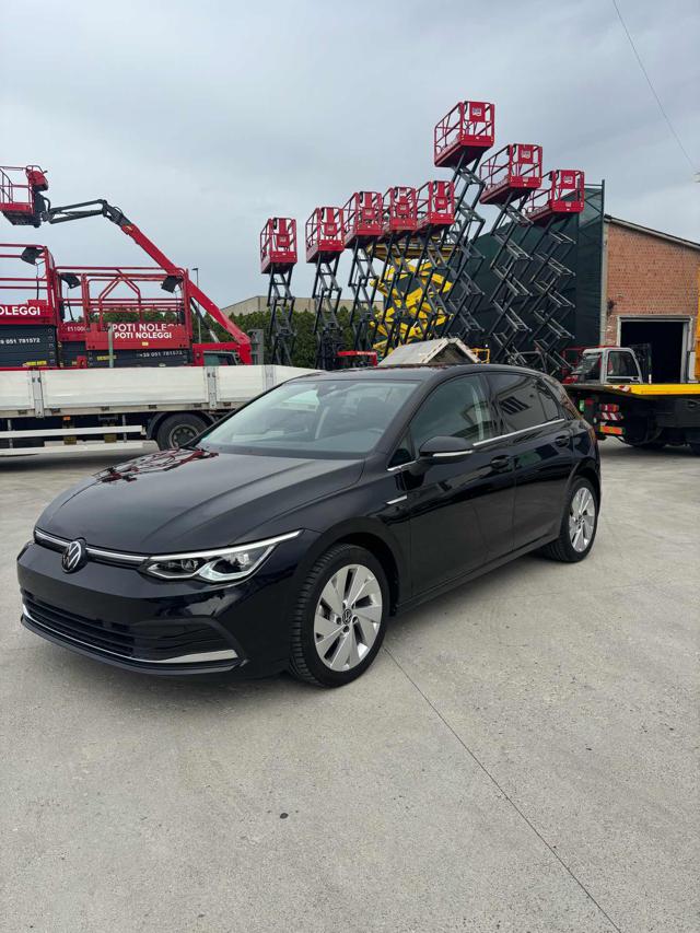 Volkswagen Golf 1.5 eTSI 130 CV EVO ACT DSG Style, del 2024, 31.000 km, in vendita a Castenaso (BO)