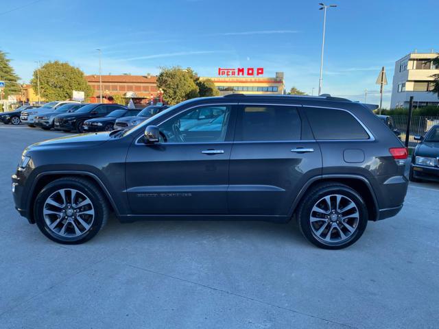 Jeep Grand Cherokee 3.0 V6 CRD 250 CV Multijet II Overland - foto 3 di 4