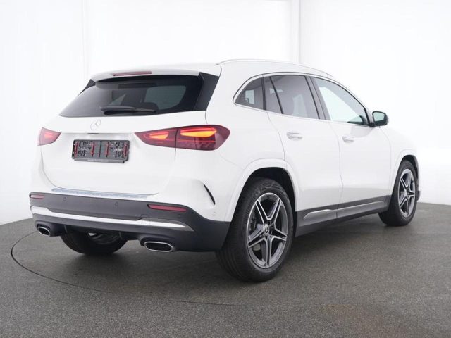 Mercedes-Benz GLA 180 Automatic AMG Line Advanced Plus - foto 3 di 4