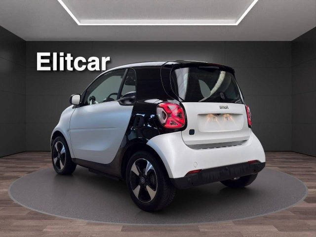 smart forTwo EQ Passion premium plus - foto 4 di 15