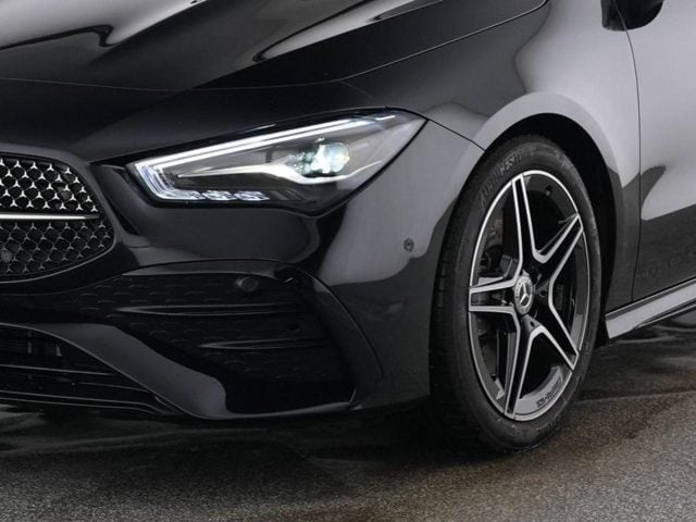 Mercedes-Benz CLA 200 Automatic AMG Line Advanced Plus - foto 3 di 4
