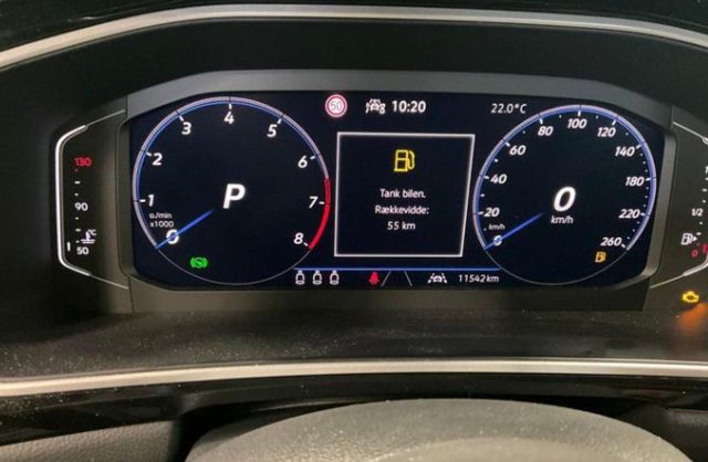 Volkswagen T-Roc 1.5 TSI ACT DSG R-Line - foto 4 di 4
