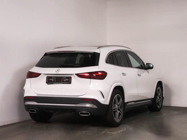 Mercedes-Benz GLA 180 Automatic AMG Line Premium - foto 2 di 4