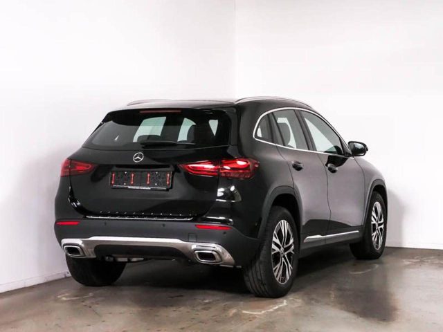 Mercedes-Benz GLA 180 Automatic Progressive Advanced - foto 2 di 4