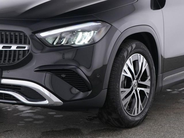 Mercedes-Benz GLA 180 Automatic Progressive Advanced - foto 3 di 4