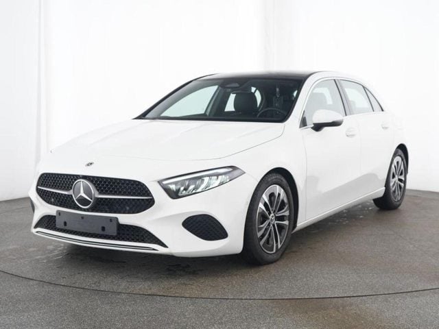Mercedes-Benz A 180 d Automatic Progressive Advanced, del 2025, 16.921 km, in vendita a Como (CO)