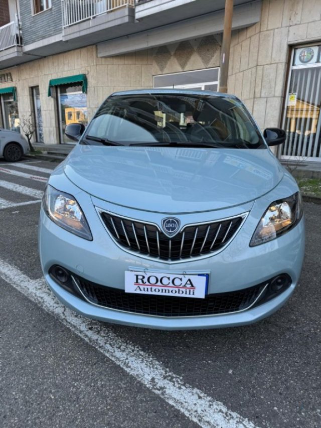 Lancia Ypsilon 1.0 FireFly 5 porte S&S Hybrid Platino - foto 2 di 4