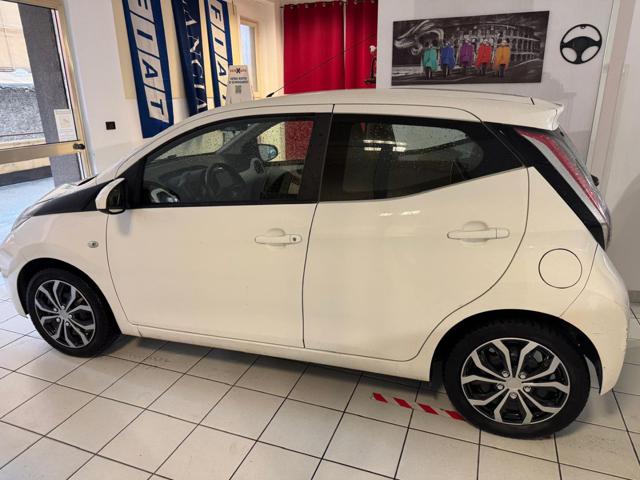 Toyota Aygo 1.0 VVT-i 69 CV 5 porte x-play usato a SERRAVALLE SCRIVIA