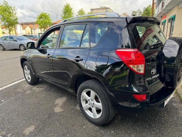 Toyota RAV 4 MY23 RAV4 2.2 D-4D 136 CV DPF Sol - foto 3 di 4