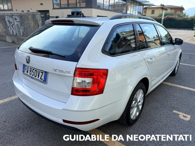 Skoda Octavia 1.6TDI 115 CV Wagon Executive *CARPLAY/ANDROID* - foto 2 di 4